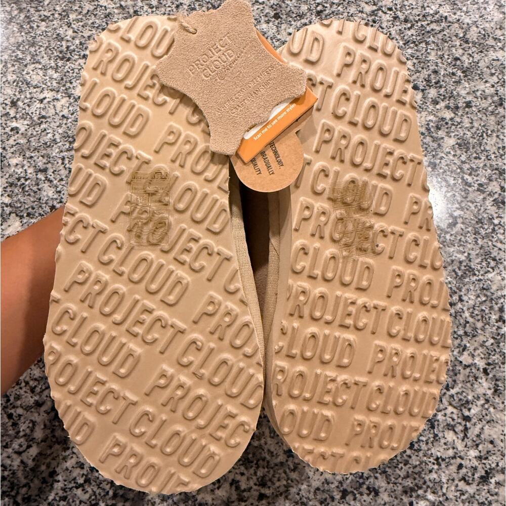 Cozy Kids Project Cloud Beige Suede Fur-Lined Slippers - Size 11 - Picture 4 of 5
